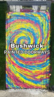 Looking for the perfect day in New York City? Let’s head to Bushwick, Brooklyn — a living art gallery. 🎨✨Where even the doors become canvases, and every block reveals another layer of color, creativity, and expression. 🤩One of the most Instagrammable spots in NYC — every corner a backdrop, every detail a moment. 📸✨Let’s wander, capture, and let the art lead the way. ✨#nycmurals #murals #publicartnyc #bushwick #brooklyn