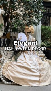 🎃🖤 Who says Halloween can’t be glamorous?

One of NYC’s most elegant Halloween displays has been turning heads this season, and it’s easy to see why! 🤩

From gorgeous strands of pearls to a band of musicians and an array of wonderfully creative details, this is Halloween with a sophisticated twist!

Definitely one of the standout displays to seek out while exploring NYC this season! 🧡

✨ Have you spotted this one yet?

📍11 East 64th Street

#nychalloween #nycdecor #nycitinerary #nyctour #nyctodo