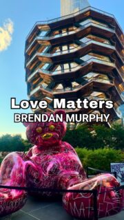 🐻❤️ Love matters… everywhere.Have you seen this giant teddy bear at Hudson Yards? Brendan Murphy’s 12-foot sculpture, “Love Matters,” has been adding a little extra love to the Manhattan landscape. ❤️📍 Hudson Yards
📅 On view through October 31, 2026There’s no shortage of things to see and do at Hudson Yards! Climb the Vessel, take in sweeping city views from the Edge, stroll the High Line, shop, dine and discover unexpected art along the way.Better yet, allow me to show you around! With Just Ask Christine, you can simply enjoy the experience, with expert guidance, fascinating facts and insider knowledge at the ready.Save this for your next NYC visit! 🐻❤️#hudsonyards #nycart #newyorkart #nyctours #explorenyc @brendanmurphyart @hudsonyards