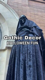 A little Gothic drama brings an extra edge to Halloween on the Upper East Side! 🖤🎃👻With elaborate decorations, haunting details, and a little edge, this home is showing off its darker side of the season 🖤📍 Upper East Side, ManhattanWould you stop for a closer look, or keep walking past this spooky scene? 👻🎃#uppereastsidenyc #manhattan #nychalloween #nyctour #nyctodo